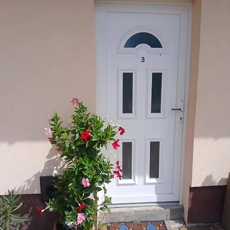 Birs Vendeghaz Oda ve Kahvaltı *